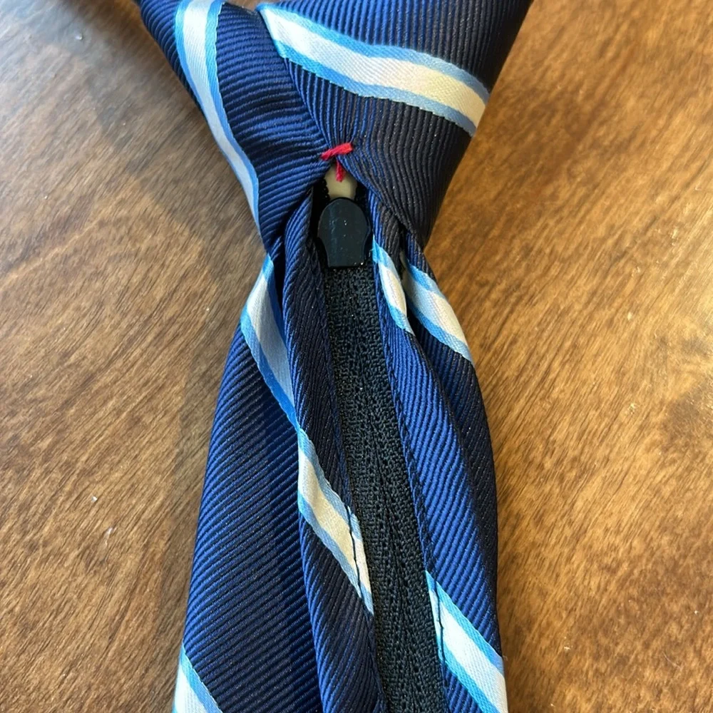 Tommy Hilfiger young boys adjustable Zipper Tie